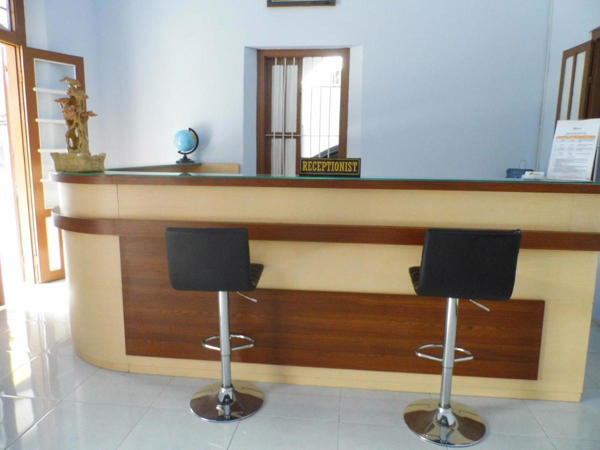 Hotel Ilhami Blitar Luaran gambar