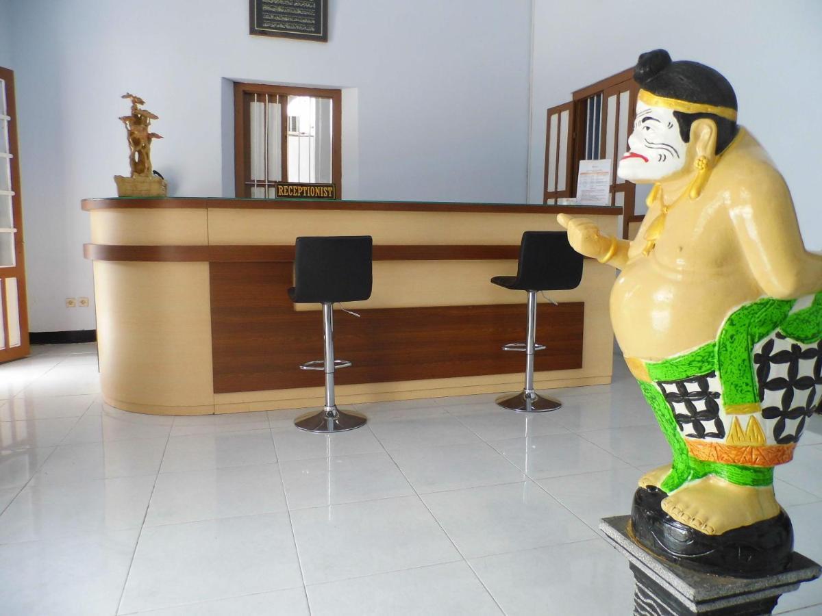Hotel Ilhami Blitar Luaran gambar